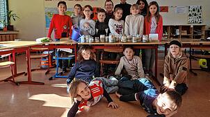 Die Zweitklässler der Frobenius-Thomsin-Schule Riedöschingen erforschen mit ihrer Klassenlehrerin Martina Baschnagel derzeit intensiv ...