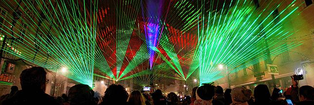 Testballon für die Zukunft: An Silvester 2019/20 fand auf der Konstanzer Marktstätte (Foto) und dem Münsterplatz erstmals eine Lasershow ...