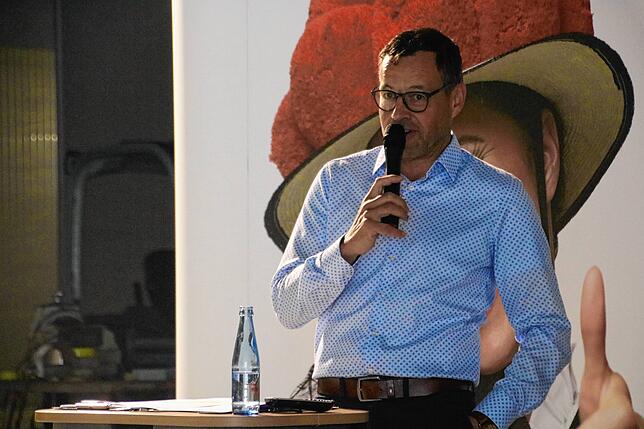 Ist ein Stück weit stolz auf den Fortschritt im Schwarzwaldhof: Andreas Göhring, Geschäftsbereichsleiter am Standort Blumberg, spricht ...
