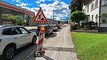 Lange Staus auf der B33 bei Oberteuringen-Neuhaus sind zurzeit an der Tagesordnung. Dort wurde eine Wanderbaustelle eingerichtet.