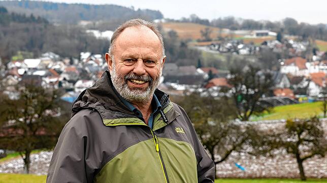 Liggeringens Ortsvorsteher Hermann Leiz oberhalb des Teilorts. Wird es in diesem Jahr Veränderungen geben?