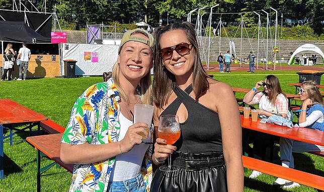 Danila Wenzel und Sabine Bartoschek (von links) sind bereits zum vierten Mal auf dem Festival. Unter Technobesuchern fühlen sie sich sicher.