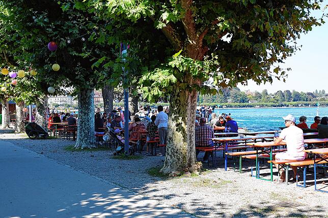 Bild 20: Gut gelaunt und gesellig am Bodensee - so endet das Stadt-gartenfest 2025