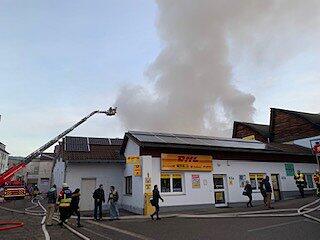 Bild 3: Großbrand im Wehra-Areal: Letzte Brandnester werden gelöscht