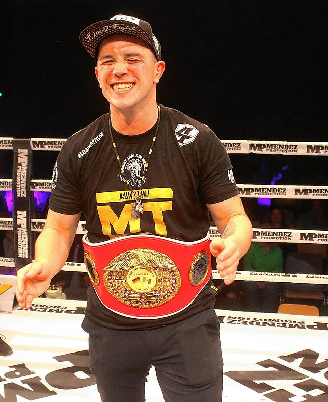Veranstalter, Organisator und Trainer Sebastian Harms-Mendez von Muay Thai Gym Mendez