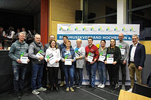 Elf Musikvereine aus Urberg, Rotzel, Riedern-Bühl, Oberlauchringen, Menzenschwand, Geißlingen, Eberfingen, Dettighofen, Dangstetten, ...