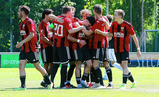 Bild 19: FC Überlingen gewinnt Nachbarschaftsduell gegen VfR Stockach. Wir waren mit der Kamera dabei!