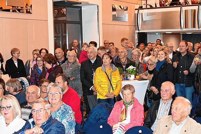 Bild 1: Bilder vom Wahlabend und dem Wahlsieg von Susen Katter in Stockach