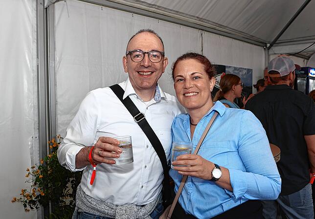Bild 9: Sponsorenempfang beim Fest der Pferde vom Garten ins VIP Zelt