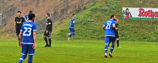 Bild 9: FC Erzingen beendet im Nebel den Siegeszug des SV Buch &ndash; und wir haben die Bilder!