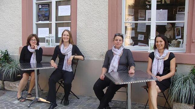 Sprache: Freuen sich auf die Eröffnung vom Sprachpanorama in Laufenburg: Annette Meyer, Vizepräsidentin Judith Wiese, Präsidentin ...