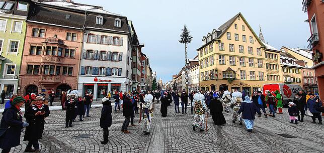 Leichtes Gewusel am Latschariplatz