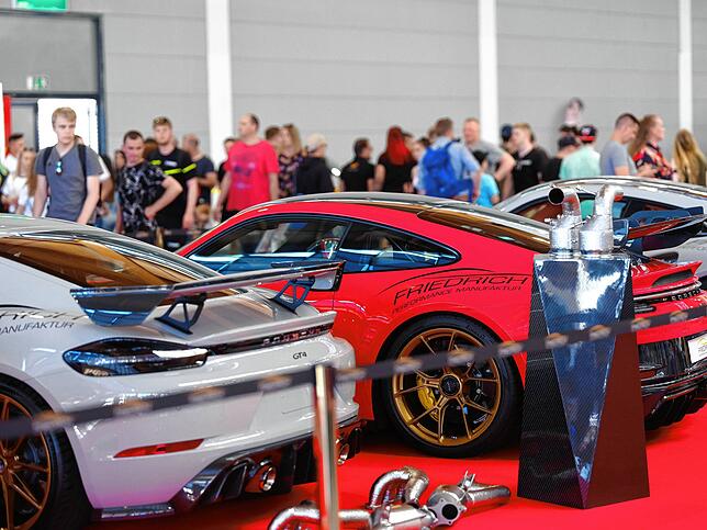 Bild 3: Bilder vom Eröffnungstag der Tuning World Bodensee (1)