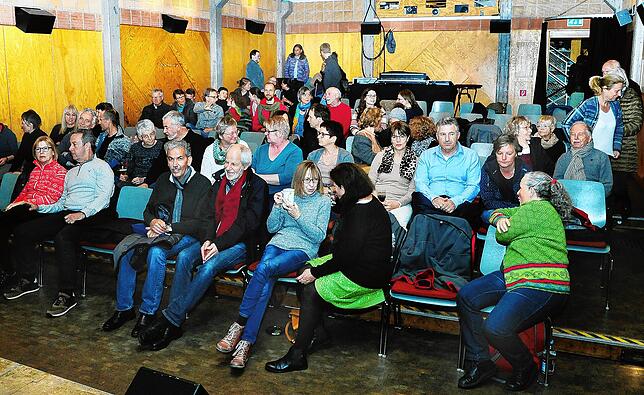 Um die Abstandsregeln einhalten zu können, dürfen ab 24. Juni maximal 24 Besucher ins Guckloch-Kino. Dafür werden die Filme mittwochs ...