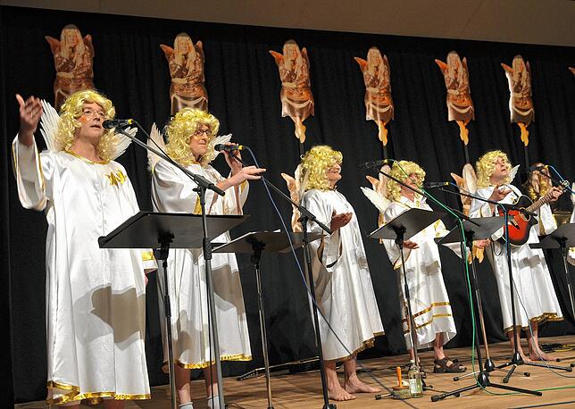 Die lieben Engelein singen: Die Seefunkgruppe im Jahr 2009.