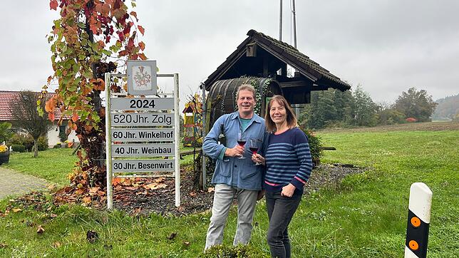 Als Winzer haben Armin und Gudrun Zolg das ganze Jahr über viel zu tun. Eingekesselt von drei Seiten durch die Schweiz, ist die Grenze ...