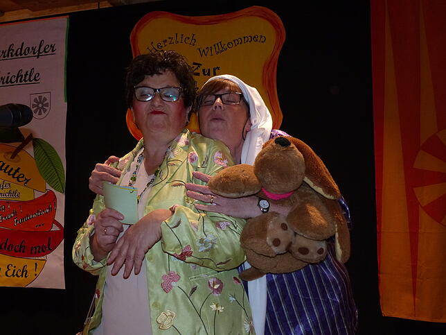 Bild 8: Alle Bilder zur Frauenfasnet der Katholischen Frauengemeinschaft Markdorf (1)