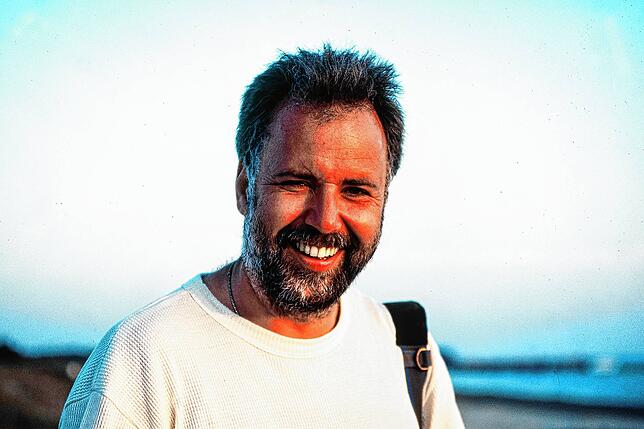 Peter Teubner im Jahr 1987. Er hat als Mitglied des Singener Fotoclubs fast immer seine Kamera dabei.
