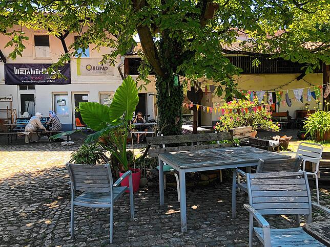 Das Café „Metamorphose“ in Rheinfelden hat in seinem Innenhof viel Platz. Kaffee trinken gehen kann man dort aber seit ...