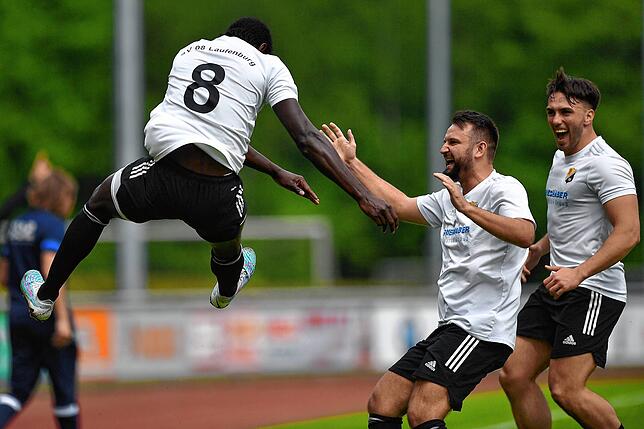 Bild 32: SV 08 Laufenburg und SV Weil trennen sich 4:4 &ndash; und wir haben Bilder!