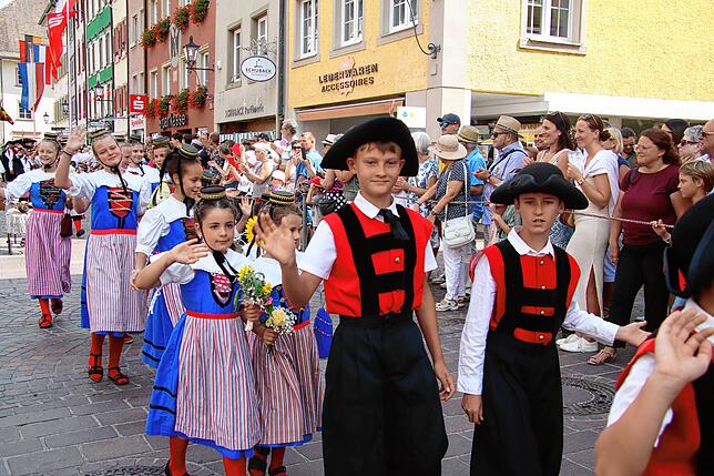 Bild 34: Waldshuter Chilbi 2025: So viel Freude macht der Festumzug in der Kaiserstraße - die schönsten Bilder
