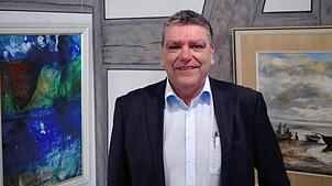 Bürgermeister Andreas Schmid gibt einen Ausblick auf 2025 mit Vorbehalt. Der kommunale Haushalt von Öhningen wird erst im April erstellt ...