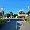 Am Bahnübergang in der Unterhausgasse in Allensbach ist am Dienstagabend, 17. Juni, ein Segelmast mit der Oberleitung kollidiert. Das ...