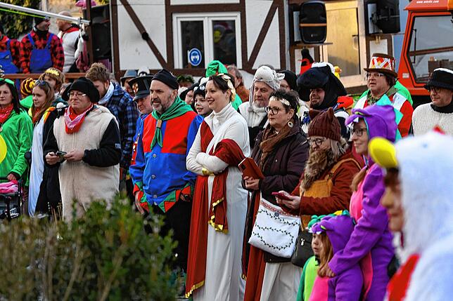 Bild 9: Die besten Bilder vom Rathaussturm in Moos