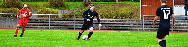 Dreh- und Angelpunkt: Auf die Rückkehr von Kapitän Fabian Schmidt musste die SG FC Wehr/Brennet lang warten. Über ein Jahr war der ...