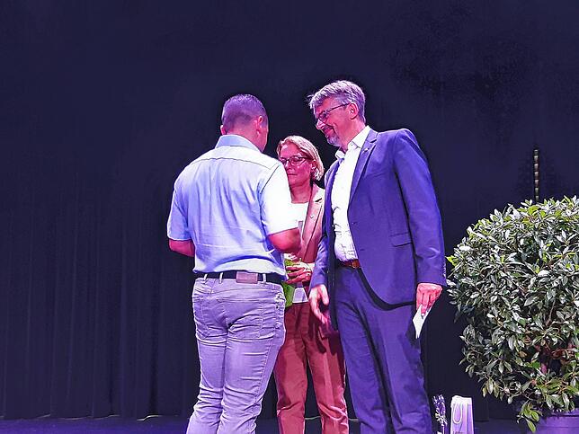Bild 12: OB-Wahl: Das sind die Bilder der Wahlparty in der Stadthalle