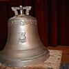 Eine neue Glocke mit Prägung als Ersatz für die Leihgabe von Familie König in Steinabad wurde in Innsbruck von der Glockengießerei ...