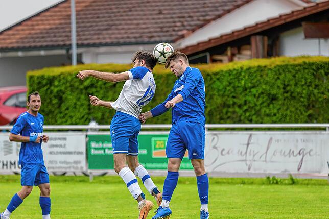 Bild 30: SG Stühlingen/Weizen siegt 5:1 beim FC Geißlingen und feiert den  Meistertitel – wir haben Fotos!