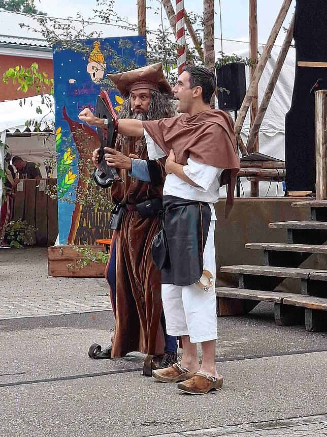 Bild 21: Tausende Besucher tauchten beim siebten "Stettener Spectaculum", 25.-27. Juli, ins Mittelalter ein