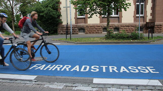 Hier haben Fahrradfahrer Vorrang: Doch es kommt immer wieder zu brenzligen Situationen. Archivbild: Sandra Pfanner