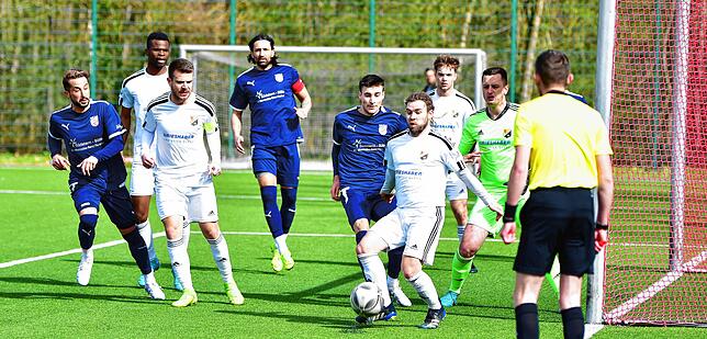 Bild 2: SV 08 Laufenburg II besiegt den VfB Waldshut mit 5:3 &ndash; und wir haben Bilder!