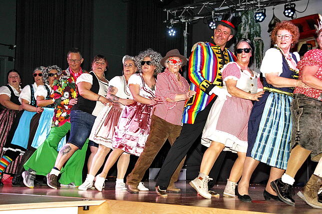 Bild 14: Bilder vom Dorfabend der Narrenzunft Buronia