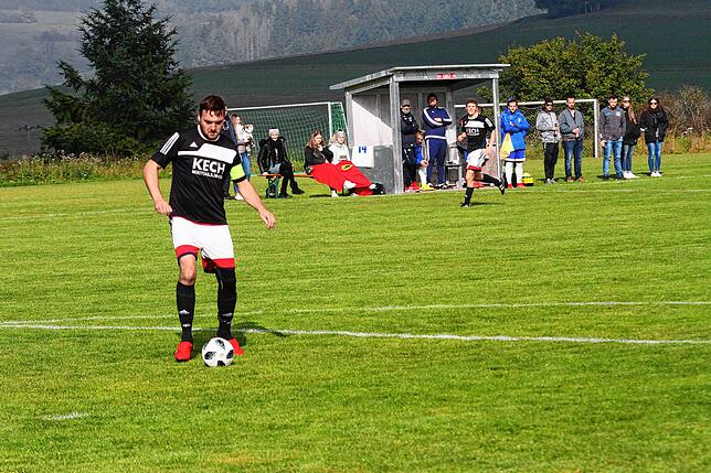 Bild 40: FC Dettighofen bleibt nach 0:2-Niederlage bei der SG Bettmaringen siegloses Schlusslicht der Liga &ndash; und wir haben Bilder!