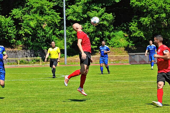 Bild 6: FC 08 Bad Säckingen zieht mit 11:0 gegen SV Albbruck in die Relegation ein &ndash; und wir haben Bilder!