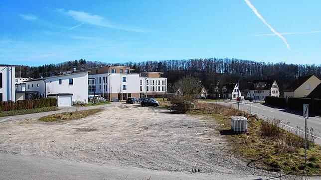 Im Stockacher Gemeinderat sorgte die große Brachfläche entlang der Winterspürer Straße im Baugebiet Vorderer Kätzleberg für Gesprächsstoff.