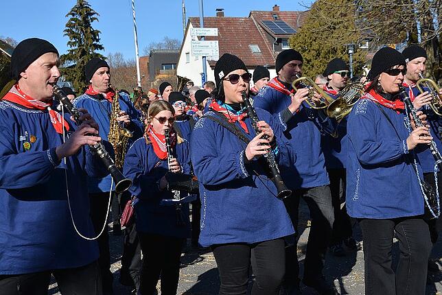 Bild 39: Bilder vom Narrentreffen der Urviecher-Zunft Bad Dürrheim: Großer Festumzug (2)