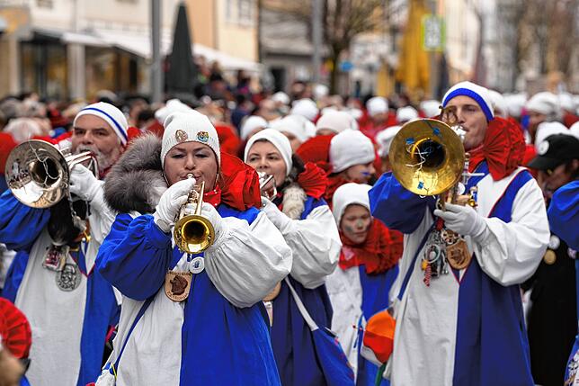 Bild 15: Fastnacht 2023: Die schönsten Fotos vom Umzug am Donnerstag in Villingen