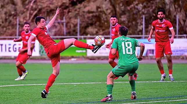 Bild 13: SV Waldhaus gewinnt 2:1 beim FC Schönau – und wir haben Fotos!