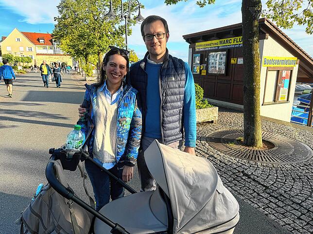Gabriela Lozano Monroy und Yannik Breiner genießen mit Matteo jede Jahreszeit als erste gemeinsame.