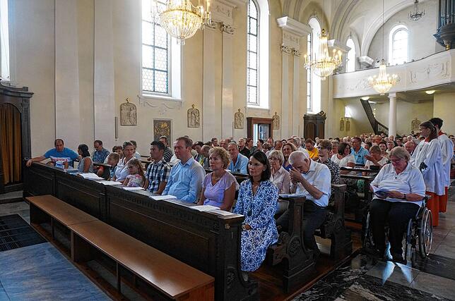 Rahmen für die Weihe war ein festlicher Gottesdienst und ein abschließendes Fest auf dem Kirchplatz. Wir haben die Bilder.