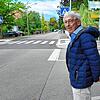 Anwohner Stephan Schmutz findet den Zebrastreifen an der Ecke Eichhorn-/Hebelstraße sinnlos. „Hier herrscht himmlische Ruhe. Ich habe ...