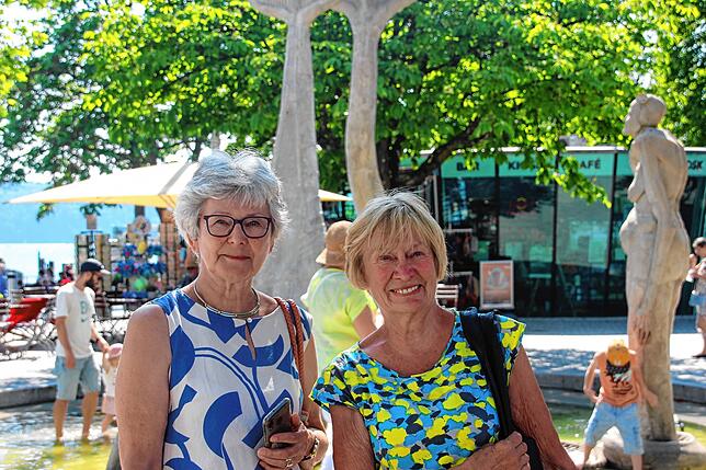Karin Klett (links) und Michele L‘Homme aus Thüringen erkunden gerne deutsche Urlaubsziele. Sie sind zum ersten Mal am Bodensee.
