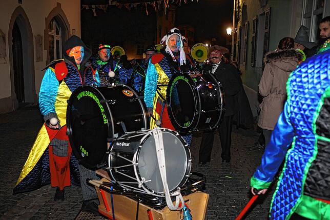 Bild 19: Konstanzer Straßenfasnacht 2025: Weiter geht‘s – auch am Fasnachtssamstag sind die Narren los