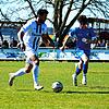 SV Aasens Siegtorschütze Tevfik Ceylan (links) im Zweikampf mit Marlon Schweizer (rechts).