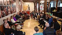 Das Thema Wohnen bewegt Konstanz: Viele Besucher und Experten nehmen am SÜDKURIER-Stadtgespräch am Donnerstag, 22. Februar, im Theater ...