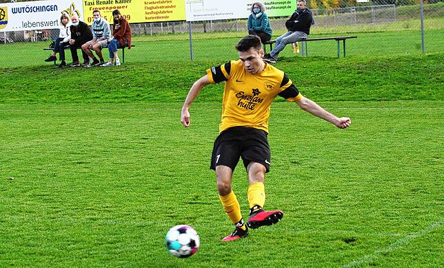 Bild 2: VfR Horheim-Schwerzen feiert gegen C.S.I. JR Laufenburg einen klaren 6:1-Erfolg &ndash; und wir haben die Bilder!